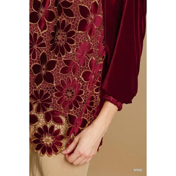 UMGEE Floral Lace Velvet Top Sz 1X Red Wine Blouse Smocked Raglan Sleeves NWT - Picture 3 of 12